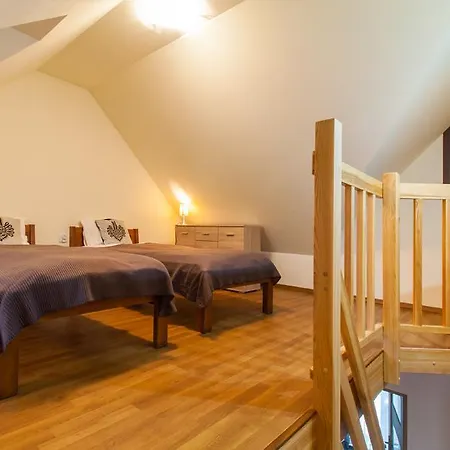 アパート Pod Reglami *